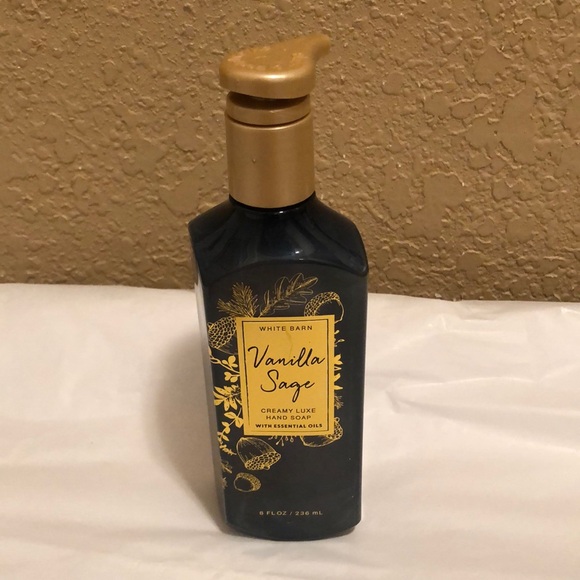 NWT Bath & Body Works White Barn Vanilla Sage Creamy Luxe Hand Soap. 8 ounces - Picture 1 of 5